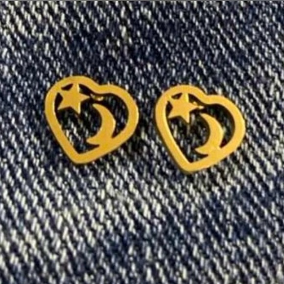 “Night Sky in my Heart” Gold Stainless Steel Lasercut Crescent Star Stellar Stud - Picture 7 of 11